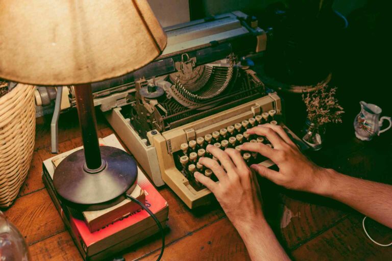 authors who used pen names