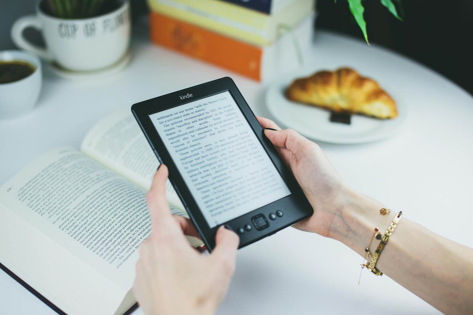 how to read free books on kindle